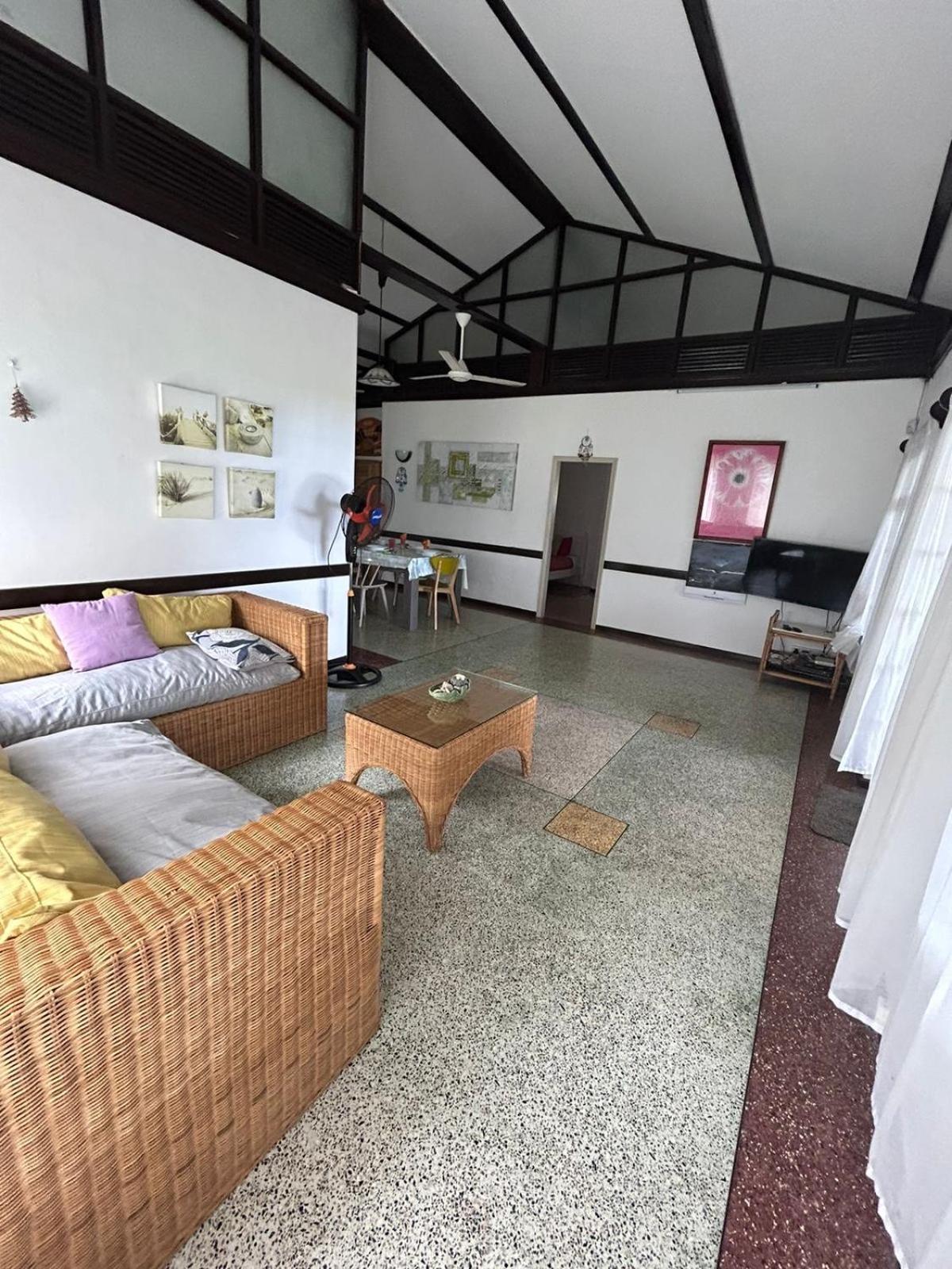 Villa Karel Mauritius Beach House Riambel Exteriör bild