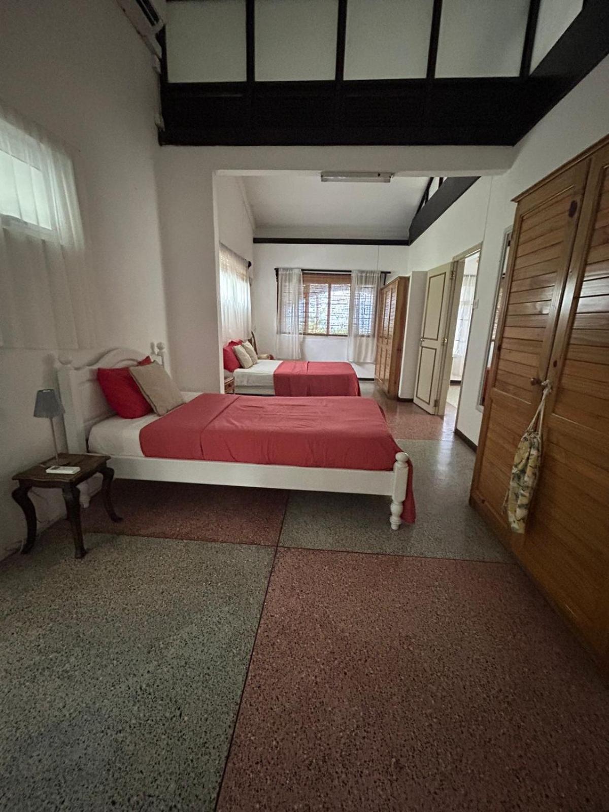 Villa Karel Mauritius Beach House Riambel Exteriör bild